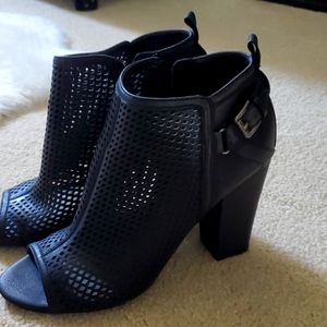Black peep-toe booties Guess